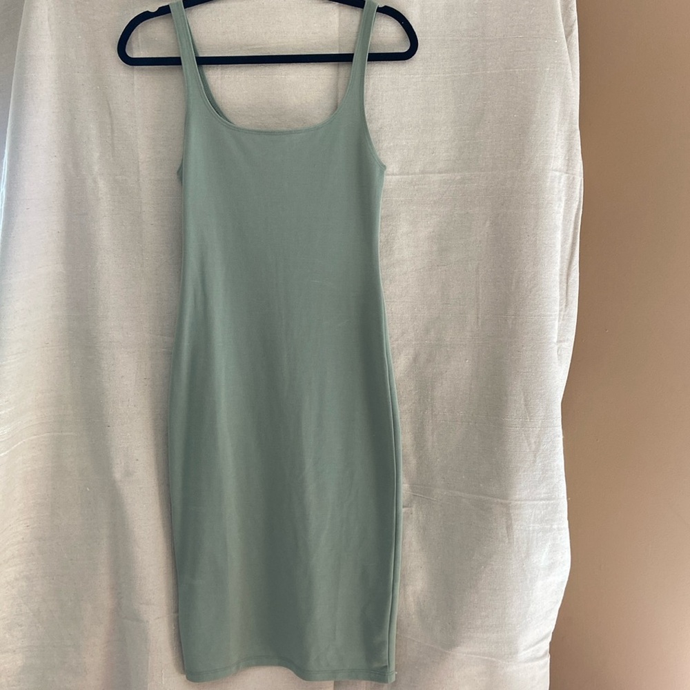 NWT Zara bodycon midi dress